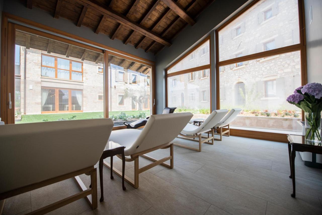 Magari Estates Boutique *