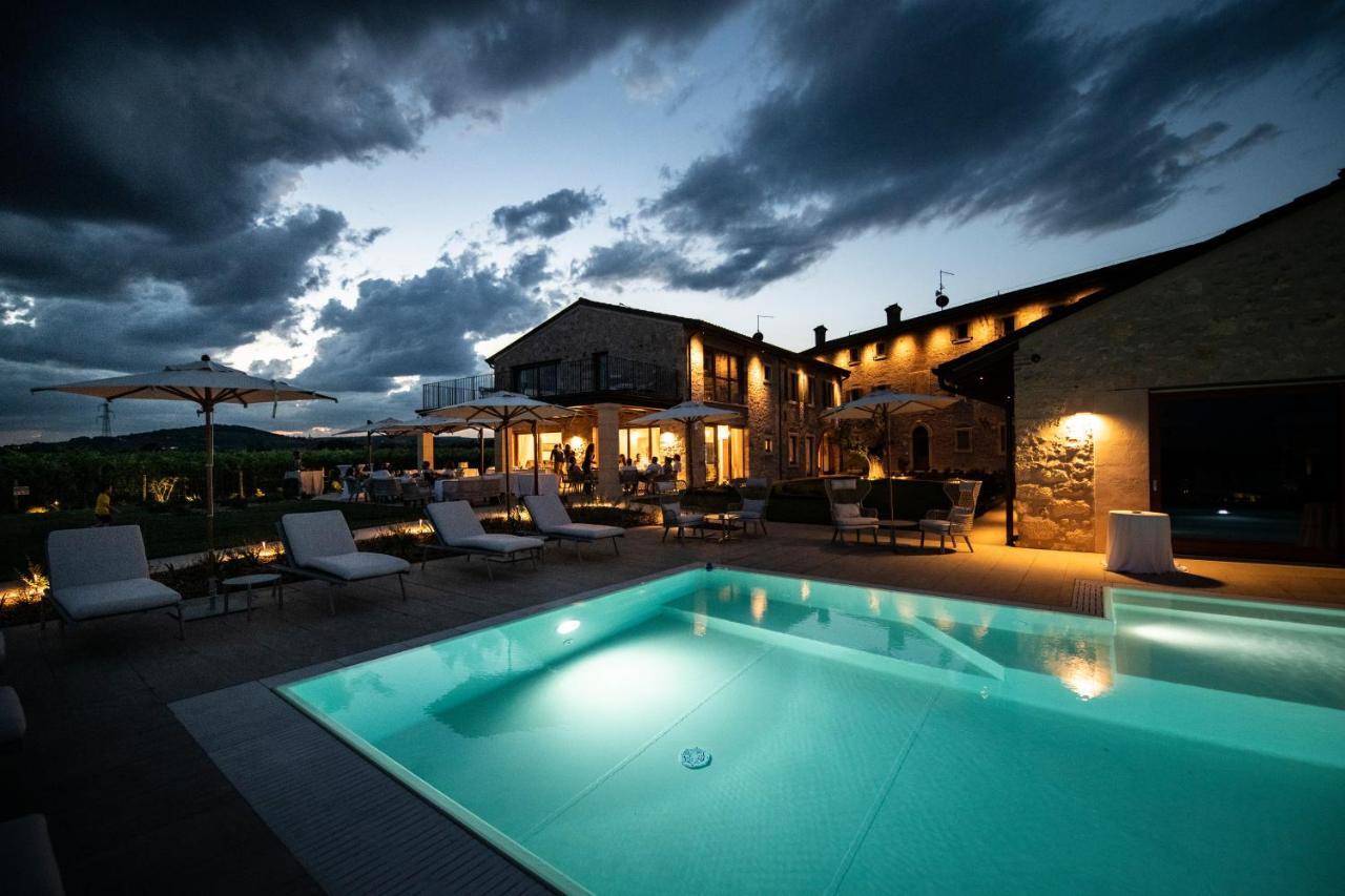 Magari Estates Boutique *